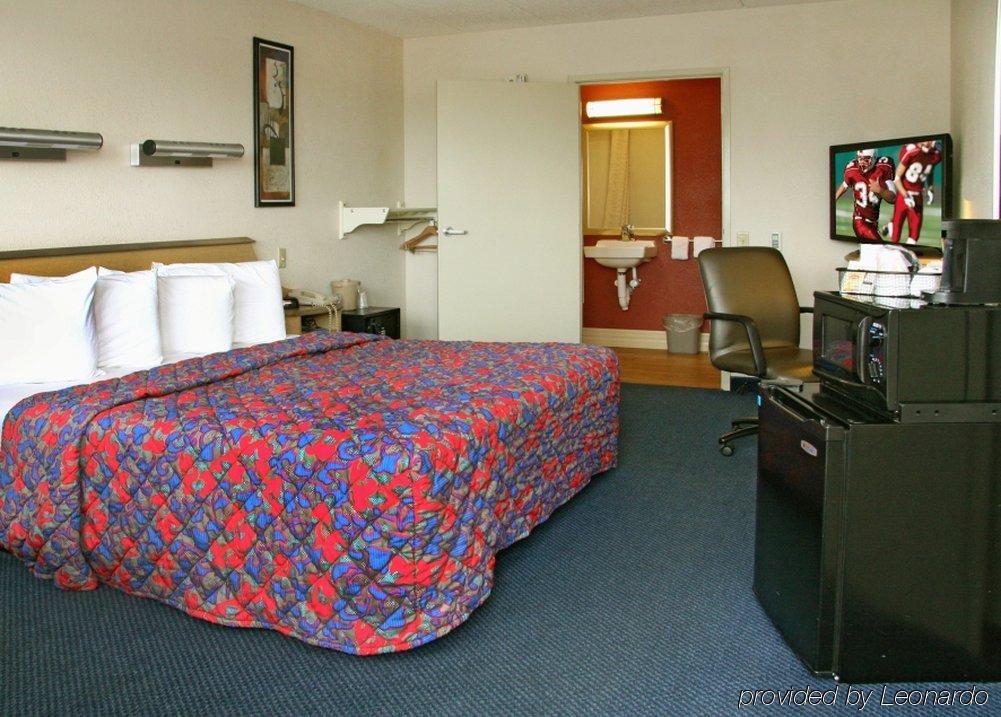 Red Roof Inn St Louis - Westport - Maryland Heights Ascalon Экстерьер фото