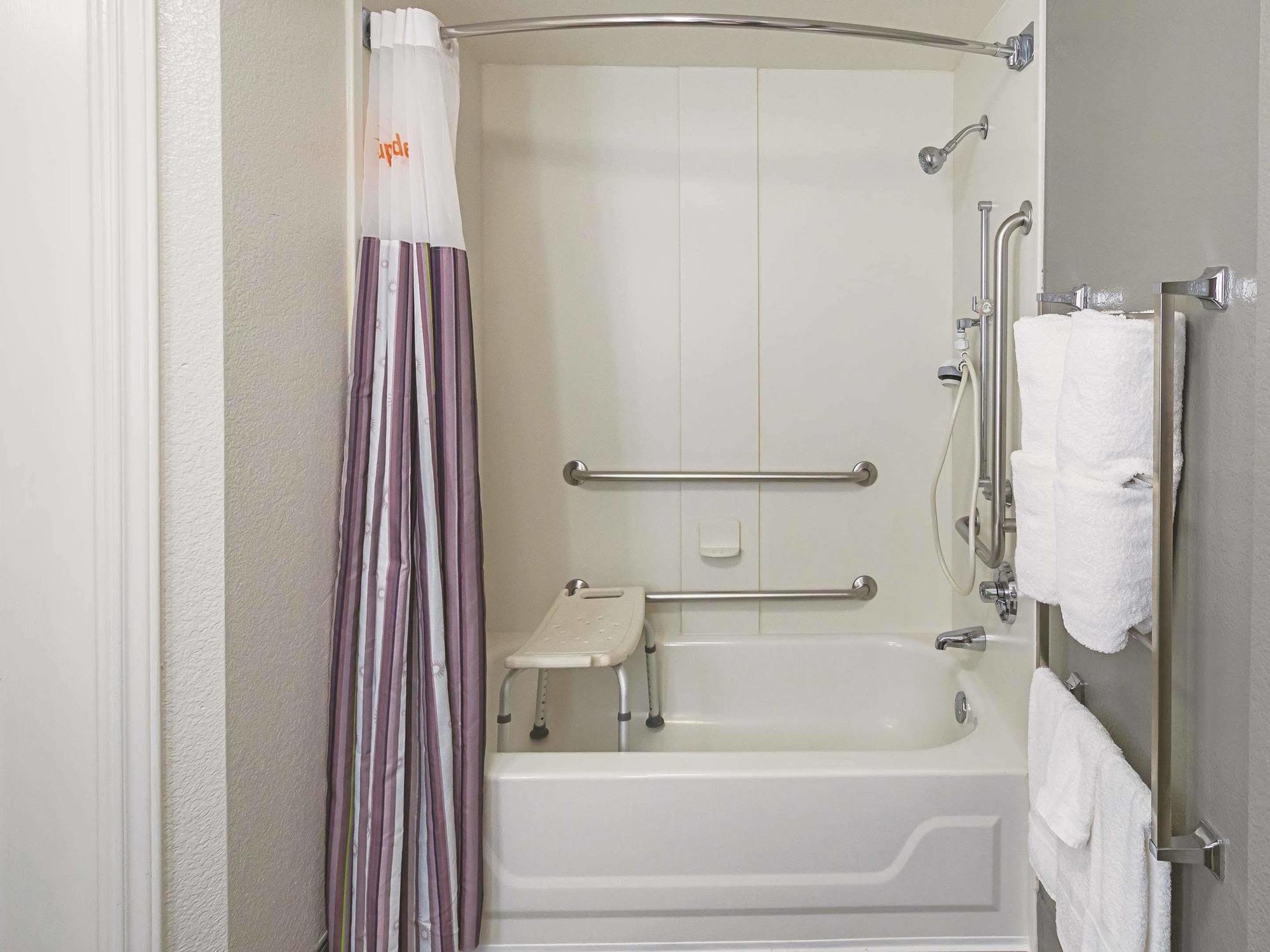 Red Roof Inn St Louis - Westport - Maryland Heights Ascalon Экстерьер фото